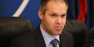 Mesaj către un tefelist de la un ministru PD al educaţiei: “Ajungi carne de tun…”