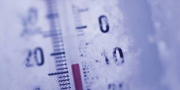 COD GALBEN de ceaţă în mai multe localităţi din judeţ, temperaturi sub 0 grade în Baia Mare şi Ocna Şugatag, zăpadă pe Iezer