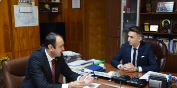 Mihai Lăcătuș de la Liceul Teoretic ”Emil Racoviță” din Baia Mare a fost prefect pentru o zi