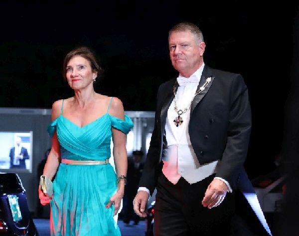 Dormiți liniștit, Șefu, câștigăm noi pentru dvs!