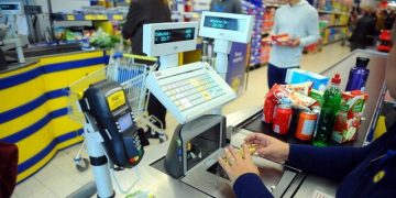 Cercetat pentru furt calificat