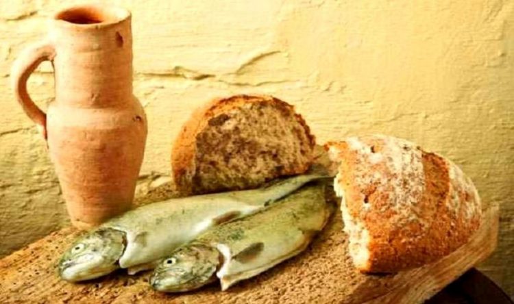 În Postul Crăciunului, unii preoţi recomandă să nu accesăm reţele de socializare