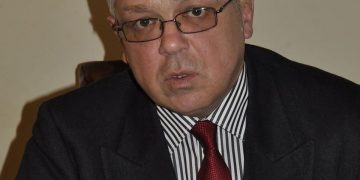 Întâlnire cu scriitorul Dan Marius Drăgan, la Biblioteca Judeţeană