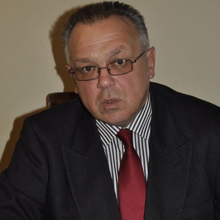 Întâlnire cu scriitorul Dan Marius Drăgan, la Biblioteca Judeţeană