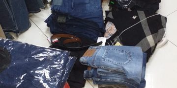 Produse de peste 22.000 de lei, susceptibile a fi contrafăcute, confiscate la Vişeu de Sus