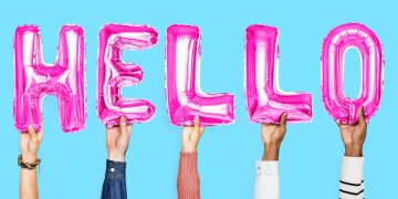 „Hello” sau „bună ziua”?