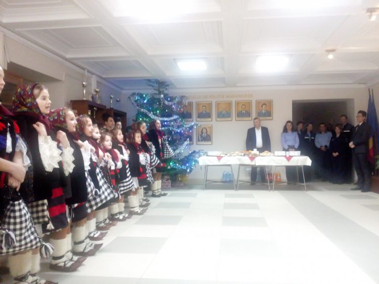 Colindătorii din Onceşti au ajuns la Inspectoratul de Poliţie al Judeţului Maramureş