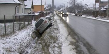 Accident în localitatea Borcut cu victimă încarcerată