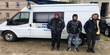 Trei sirieni și un libian, opriți din drumul ilegal spre vestul Europei