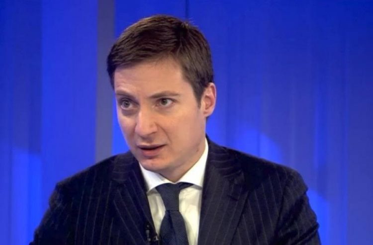 Andrei Caramitru (USR) propune ca toți pensionarii cu venituri peste 1200 de lei să fie obligați să plătească asigurări de sănătate
