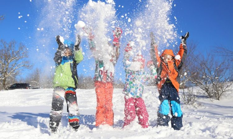 Vacanța de iarnă 2020. Elevii mai au doar câteva zile de relaxare