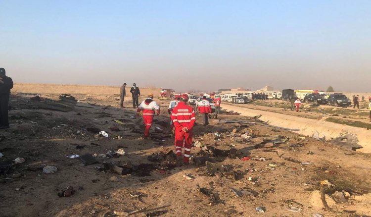 176 de oameni au murit în avionul prăbuşit în Iran. Victimele sunt de şapte naţionalităţi