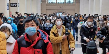 Virusul din China continuă să ucidă. Bilanţul a ajuns la 132 de morţi şi peste 6.000 de persoane infectate