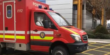 Stewardesa româncă, posibil infectată cu coronavirus, dusă cu „izoleta” la Spitalul de boli infecţioase din Cluj