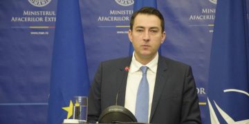 Omul care a ascuns dosarul Revoluţiei în beciul MAE