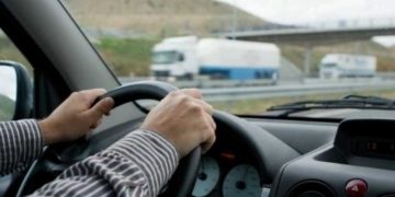 Dosar penal pentru un bărbat din Republica Moldova după ce a fost prins la volan fără permis