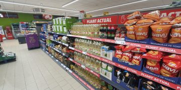 După „lunea neagră”, magazinele din Borșa și-au refăcut stocurile de marfă – FOTO