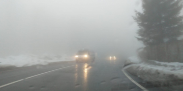 Vizibilitate redusă de ceață în Pasul Gutâi și Pasul Prislop