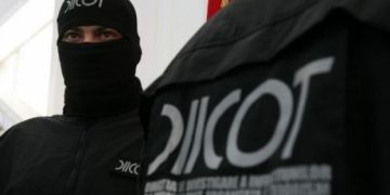 14 persoane, trimise în judecată în dosarul tinerilor germani ţinuţi în sclavie în centrul din Vişeu de Sus