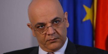 Draft de hotărâre, în analiză: românii nu ar mai avea voie să iasă din case