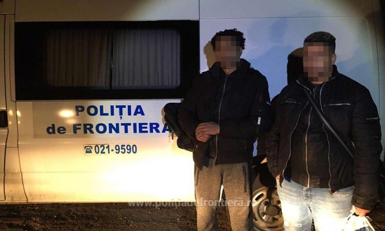 Doi marocani opriți din drumul ilegal spre vestul Europei