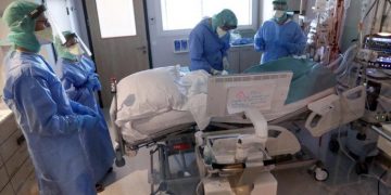 Italia anunţă 812 decese în ultimele 24 de ore, dar numărul cazurilor noi de îmbolnăvire a scăzut