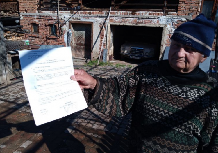 Bătrânelul care a donat 10.000 de euro pentru cumpărarea unui incubator pentru nou-născuți