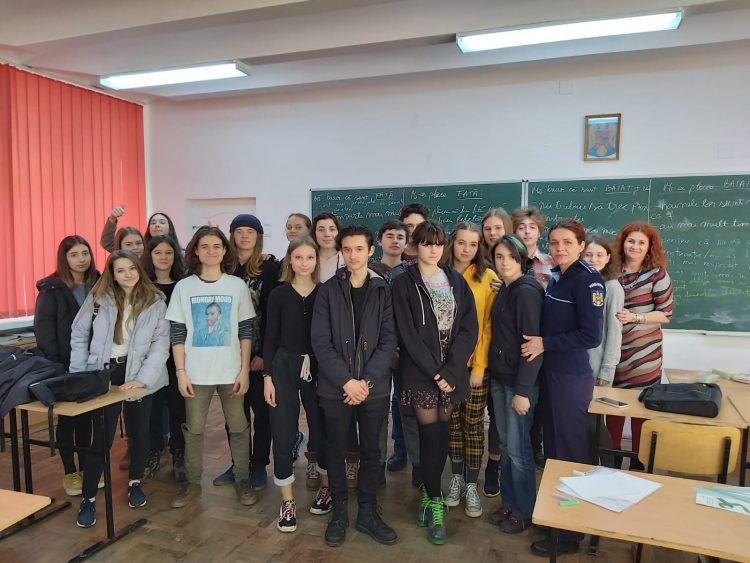 Campanie de prevenire a violenței de gen la Colegiul de Arte Baia Mare