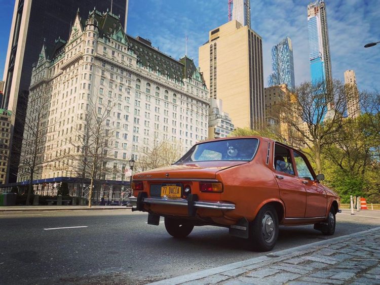 Dacia 1300, ședință foto pe străzile goale din New York – FOTO