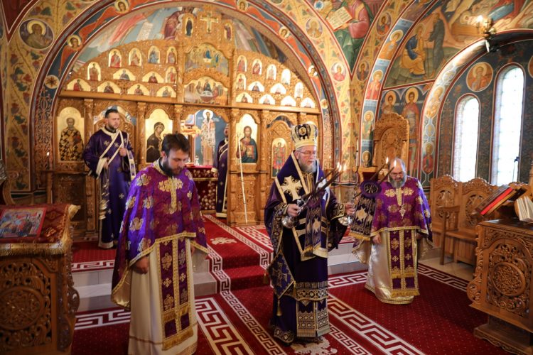 Sfânta Liturghie din Joia Mare în Paraclisul Episcopal din Centrul Eparhial din Baia Mare