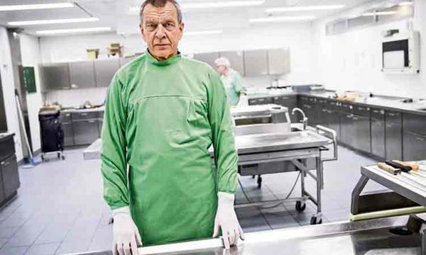 Medic legist german: Covid nu este letal. Oricât de crud ar suna, victimele, oricum ar fi murit