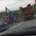 Atenție șoferi! Se circulă greu pe Mesteacăn din cauza unui TIR răsturnat