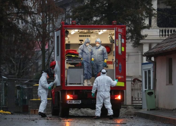 Coronavirusul închide temporar una dintre cele mai renumite firme din România