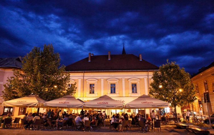 Terasele se redeschid din 15 mai, cu condiţia respectării măsurilor de igienă și distanțare socială