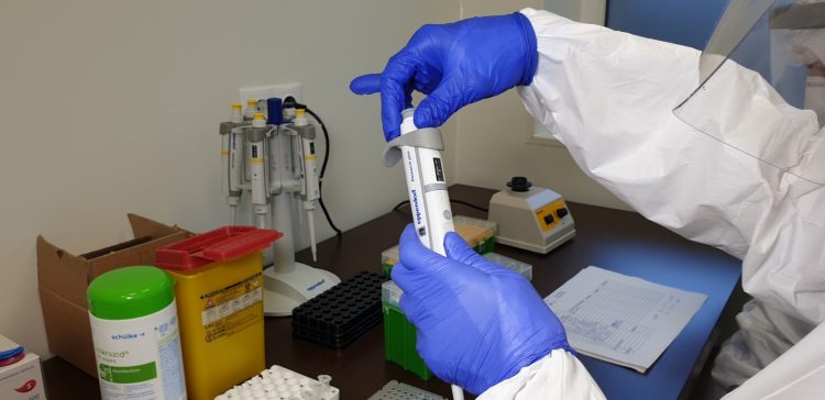 50.000 de maramureșeni vor fi testați gratuit pentru identificarea infecțiilor cu virusul SARS-CoV-2