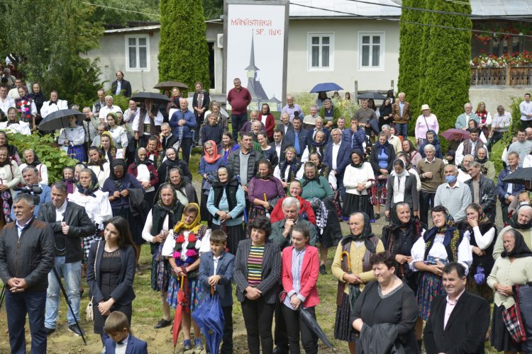 Hram și Sfânta Liturghie Arhierească la Mănăstirea „Sfântul Prooroc Ilie Tesviteanul” Dragomirești, Protopopiatul Vișeu