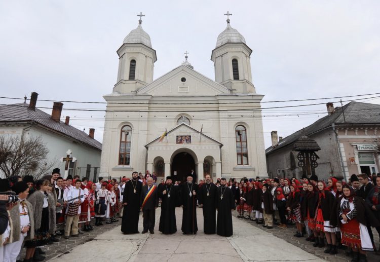 Duminica în credință la Biserica „Sfinții Arhangheli Mihail și Gavriil” din Târgu Lăpuș