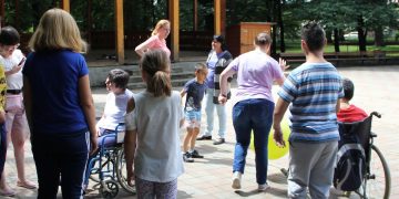 Asociaţia Esperando: Importanța socializării pentru persoanele cu nevoi speciale