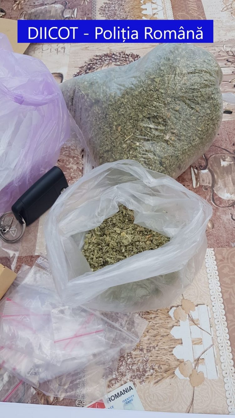 Băimăreni reținuți pentru trafic de droguri – FOTO