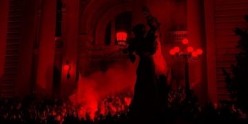 Manifestaţii paşnice la Belgrad după două nopţi de violenţe