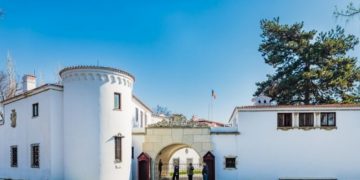 Palatul Elisabeta îşi va deschide porţile pentru vizitatori