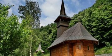 Hramul Mănăstirii greco-catolice „Sfânta Maria” – Dealul Crucii din Baia Mare