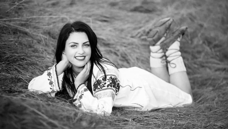 Tragedie fără margini în lumea muzicii: Tânăra cântăreață Dana Cușnir și-a pierdut viața la doar 23 de ani, într-un cumplit accident rutier