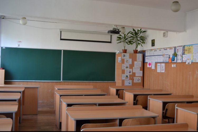 Ludovic Orban, mesaj dur la adresa cadrelor didactice: „să se adapteze”