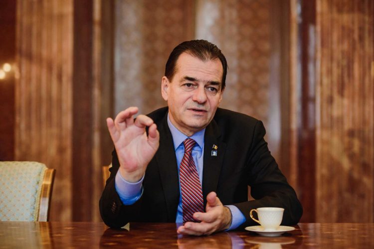 Premierul României aruncă în aer începutul anului școlar. Ce plan de începere a școlii este pus în discuție