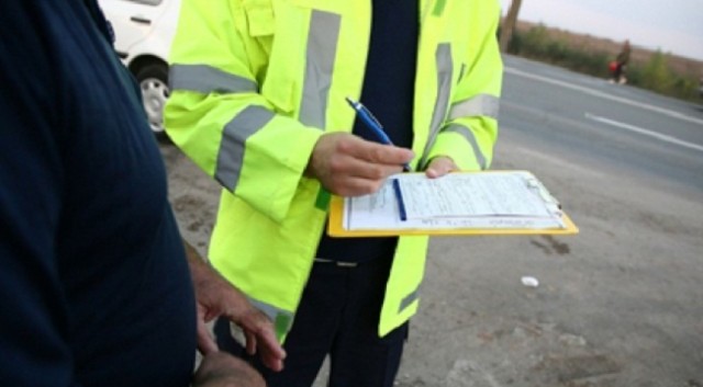 Transport de persoane ilegal sancţionat de poliţiştii din Tăuții Măgherăuș
