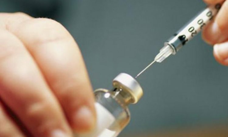 OMS: Tinerii sănătoşi ar putea să nu fie vaccinaţi pentru COVID-19, înainte de 2022