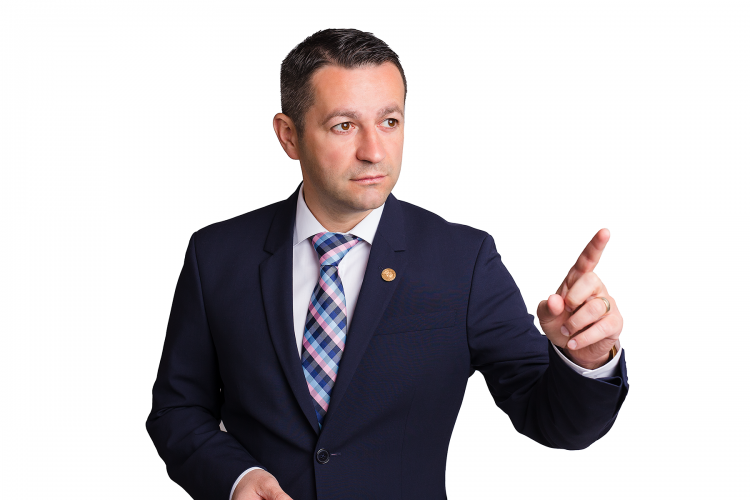 Deputat Adrian Todoran: Școlile din zonele neafectate trebuie lăsate deschise