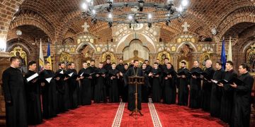 Sfatul unui arhidiacon din Maramureș pentru „cântăreții” de colinde: În câțiva ani, tradiția colindelor poate fi compromisă!