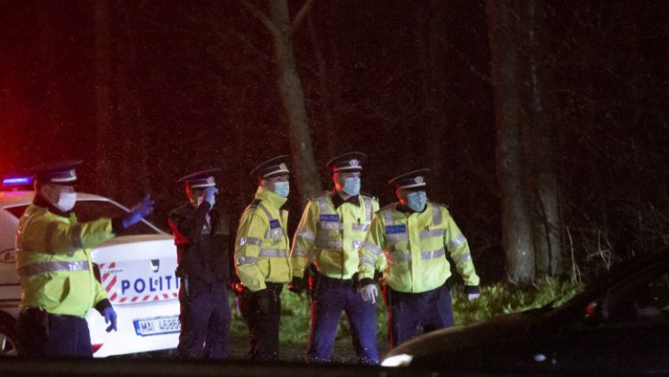 Încă un bărbat împuşcat de poliţişti după o urmărire în trafic